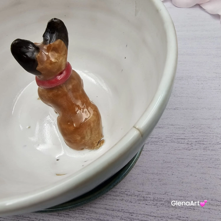 Filiżanka ze spodkiem pieskiem BULDOŻKIEM FRANCUSKIM ceramiczna ze spodkiem i karmelowym pieskiem ręcznie toczona i malowana elegancka filiżanka z pięknym szkliwem BULDOŻEK FRANCUSKI kubek z pieskiem buldożkiem nieidealna