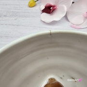 Filiżanka ze spodkiem pieskiem BULDOŻKIEM FRANCUSKIM ceramiczna ze spodkiem i karmelowym pieskiem ręcznie toczona i malowana elegancka filiżanka z pięknym szkliwem BULDOŻEK FRANCUSKI kubek z pieskiem buldożkiem nieidealna
