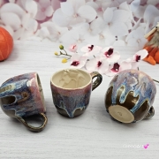 Kubek KOŃ ceramiczny z koniem w środku RÓŻ - NIEBIESKI ręcznie toczony i malowany fioletowo różowy kubek z koniem wewnątrz