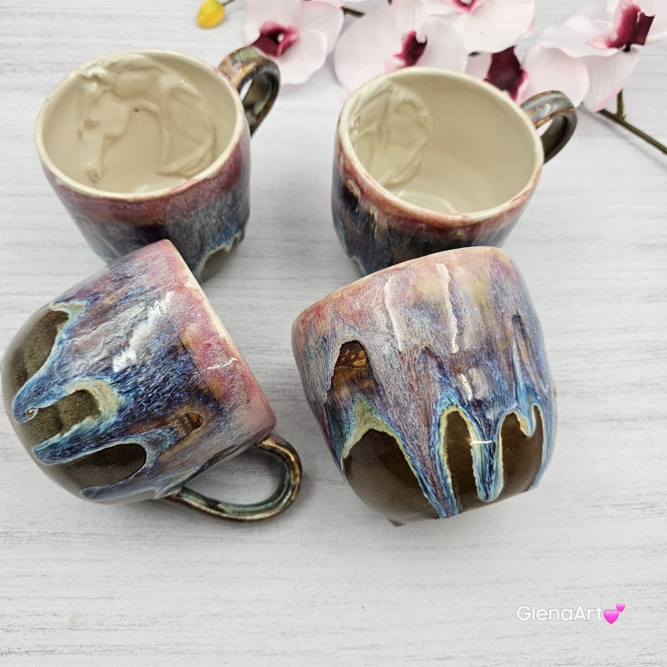 Kubek KOŃ ceramiczny z koniem w środku RÓŻ - NIEBIESKI ręcznie toczony i malowany fioletowo różowy kubek z koniem wewnątrz