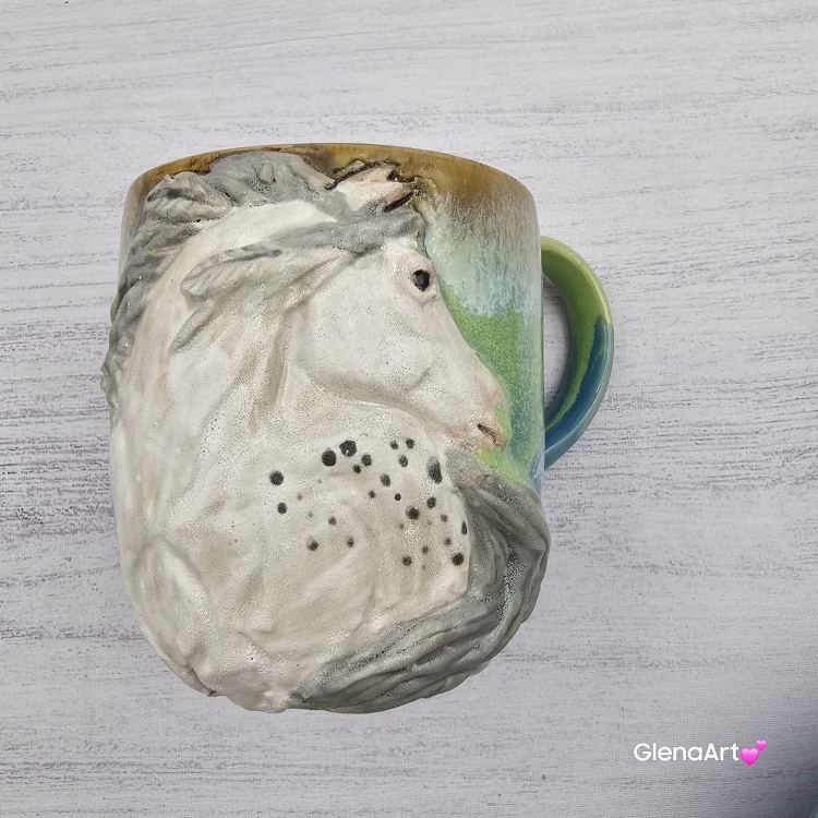 Duży kubek KOŃ ceramiczny z siwym KONIEM na zewnątrz ręcznie toczony i malowany kubek biały koń niebieski kubek z koniem