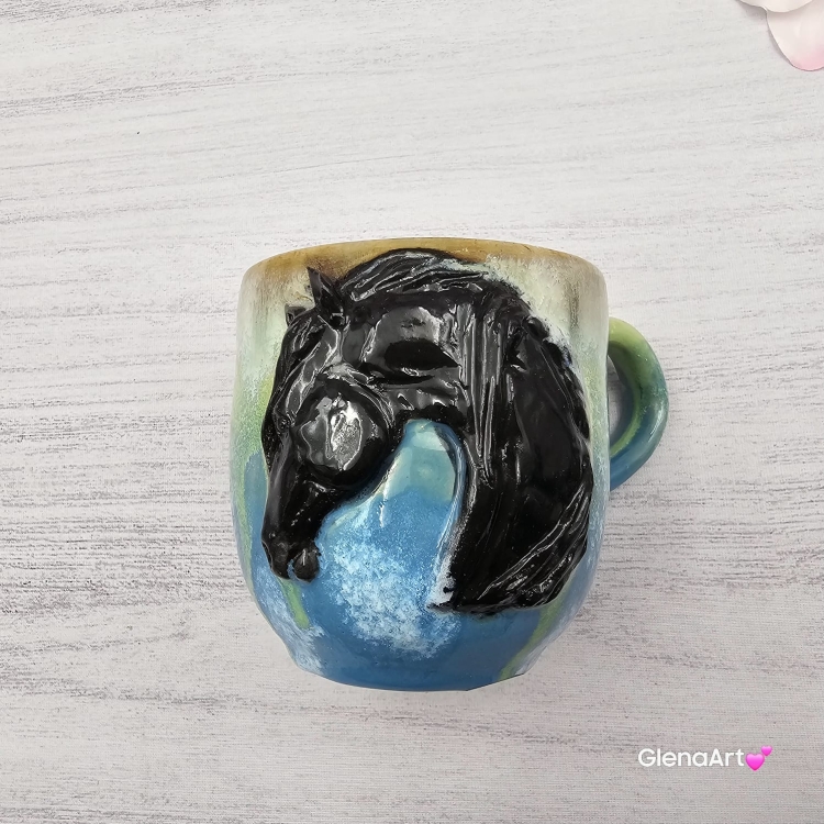 Duży kubek KOŃ ceramiczny z karym KONIEM na zewnątrz ręcznie toczony i malowany kubek czarny koń niebieski kubek z koniem