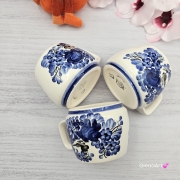 Kubek ceramiczny niebieski Mariusz kobaltowy Fajans Włocławek 330 ml z ptaszkiem metoda stempelka kubek z motywem kwiatowym niebieskim kubek w kwiaty