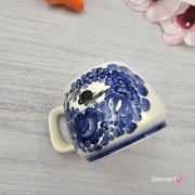 Kubek ceramiczny niebieski Mariusz kobaltowy Fajans Włocławek 330 ml z ptaszkiem metoda stempelka kubek z motywem kwiatowym niebieskim kubek w kwiaty