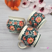 Kubek ceramiczny beczółka kwiatki Nikola Fajans Włocławek 250 ml metoda stempelka kubek z motywem kwiatowym czerwono-zielonym kubek w kwiatki