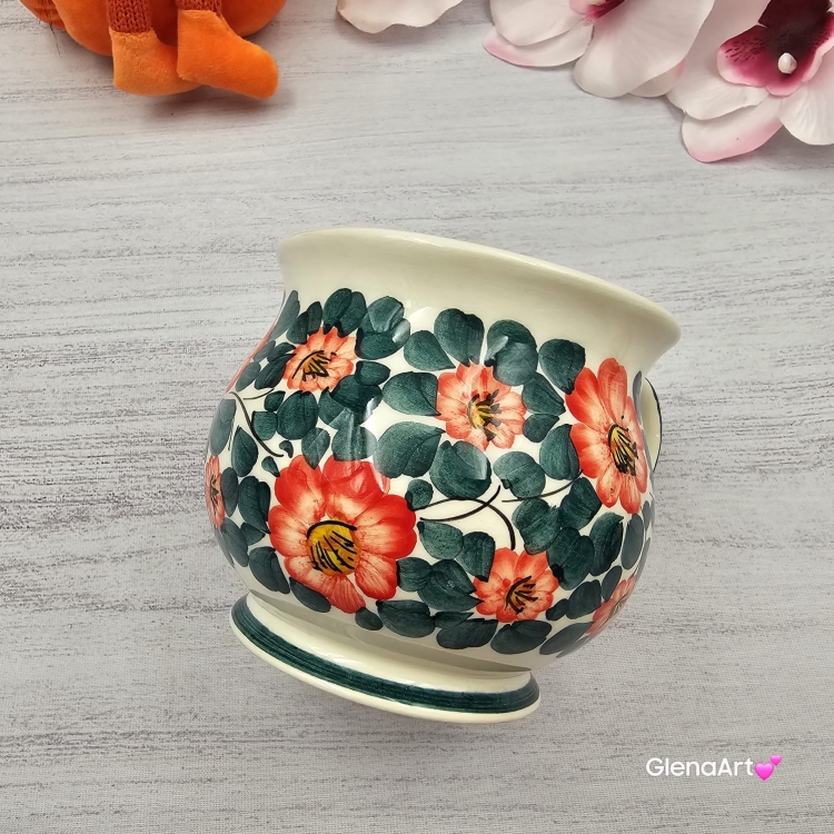Kubek ceramiczny beczółka kwiatki Nikola Fajans Włocławek 250 ml metoda stempelka kubek z motywem kwiatowym czerwono-zielonym kubek w kwiatki