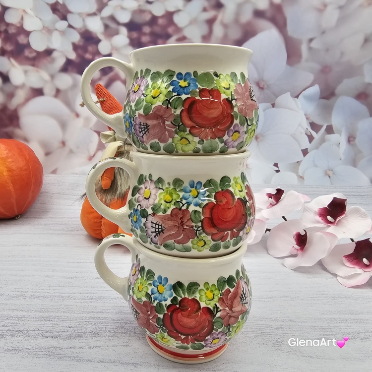 Kubek ceramiczny beczułka wzór kwiatowy Nikola Fajans Włocławek 250 ml metoda stempelka kubek z motywem kwiatowym kubek w kwiatki kolorowy