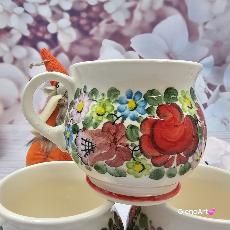 Kubek ceramiczny beczułka wzór kwiatowy Nikola Fajans Włocławek 250 ml metoda stempelka kubek z motywem kwiatowym kubek w kwiatki kolorowy