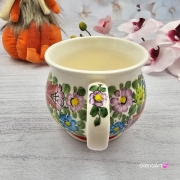Kubek ceramiczny beczułka wzór kwiatowy Nikola Fajans Włocławek 250 ml metoda stempelka kubek z motywem kwiatowym kubek w kwiatki kolorowy