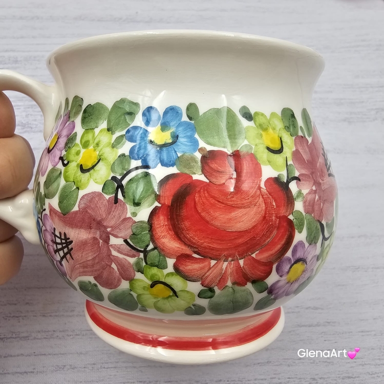 Kubek ceramiczny beczułka wzór kwiatowy Nikola Fajans Włocławek 250 ml metoda stempelka kubek z motywem kwiatowym kubek w kwiatki kolorowy