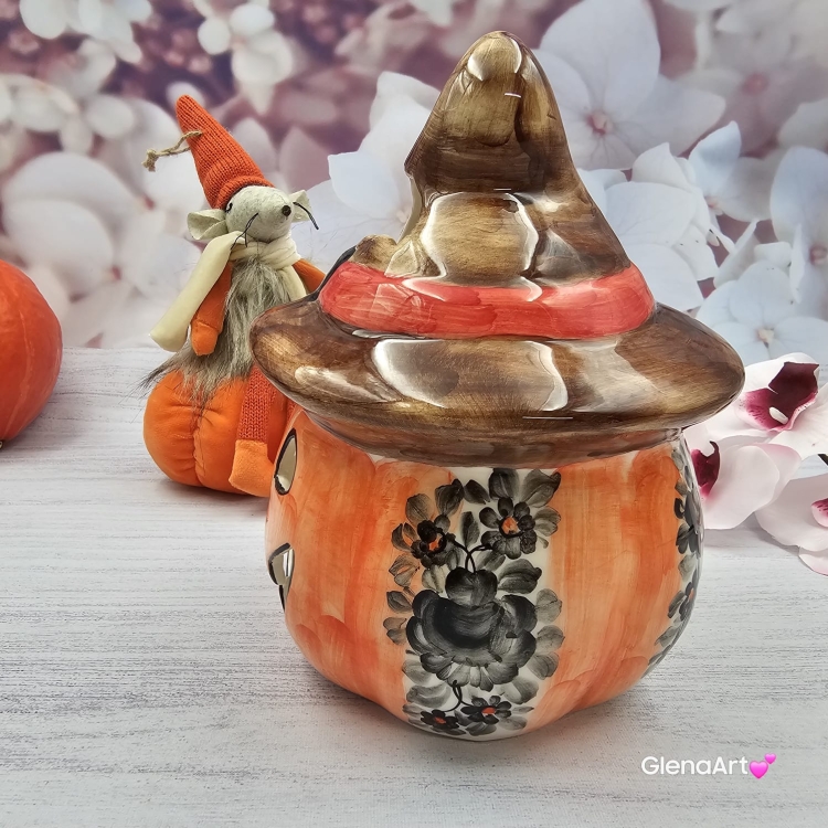 Dynia ceramiczna kolorowy lampion dynia na świecę Fajans Włocławek figurka dynia pomarańczowa czarne kwiaty brąz