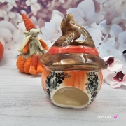 Dynia ceramiczna kolorowy lampion dynia na świecę Fajans Włocławek figurka dynia pomarańczowa czarne kwiaty brąz