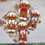 Zawieszka pierniczek świąteczna ludzik pierniczek z filcu 100 % rękodzieło bombka na choinkę z filcu ozdoba świąteczna na choinkę zawieszka piernik