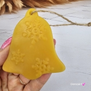 Zawieszka na choinkę dzwonek z wosku pszczelego 100 % naturalna na jutowym sznurku naturalna zawieszka na choinkę dzwonek miodowy woskowa zawieszka wosk pszczeli zawieszka naturalna
