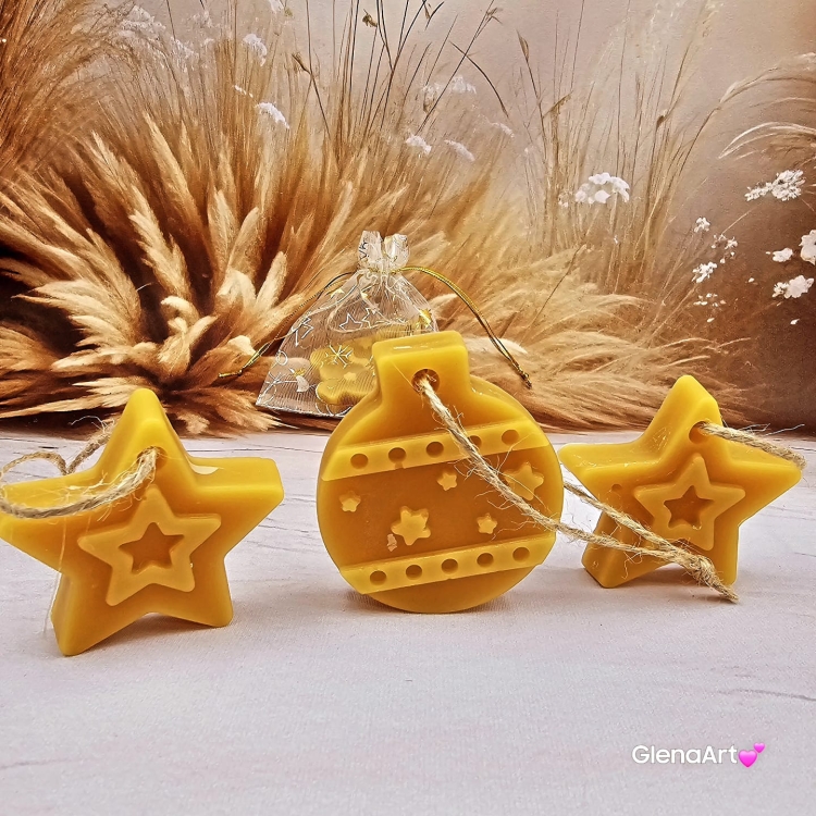 Zawieszka na choinkę motyw świąteczny z wosku pszczelego 100 % naturalna na jutowym sznurku naturalna zawieszka na choinkę miodowy woskowa zawieszka wosk pszczeli zawieszka naturalna gwiazdka bombka choinka