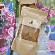 Tealighty wosk pszczeli pogrzewacz tealight z wosku pszczelego naturalna świeca z 100 % wosku pszczelego 3,5 h palenia tealight wosk pszczeli naturalny bez chemii pachnące miodkiem naturalne świeczki 6 szt. opakowanie koperta z okienkiem