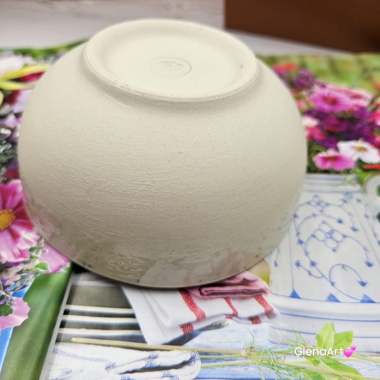 Miska beżowa ceramiczna w kropki rękodzieło ręcznie robiona z formy miska sałatkowa miseczka w kropki z jasnej masy kamionkowej