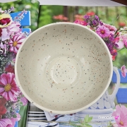 Miska beżowa ceramiczna w kropki rękodzieło ręcznie robiona z formy miska sałatkowa miseczka w kropki z jasnej masy kamionkowej