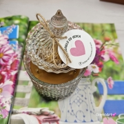 Świeca pszczela świeczka z wosku pszczelego wosk pszczeli w krysztale naturalna świeca z 100 % wosku pszczelego naturalny bez chemii pachnąca miodkiem naturalna świeczka pszczela