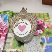 Świeca pszczela świeczka z wosku pszczelego wosk pszczeli w krysztale naturalna świeca z 100 % wosku pszczelego naturalny bez chemii pachnąca miodkiem naturalna świeczka pszczela