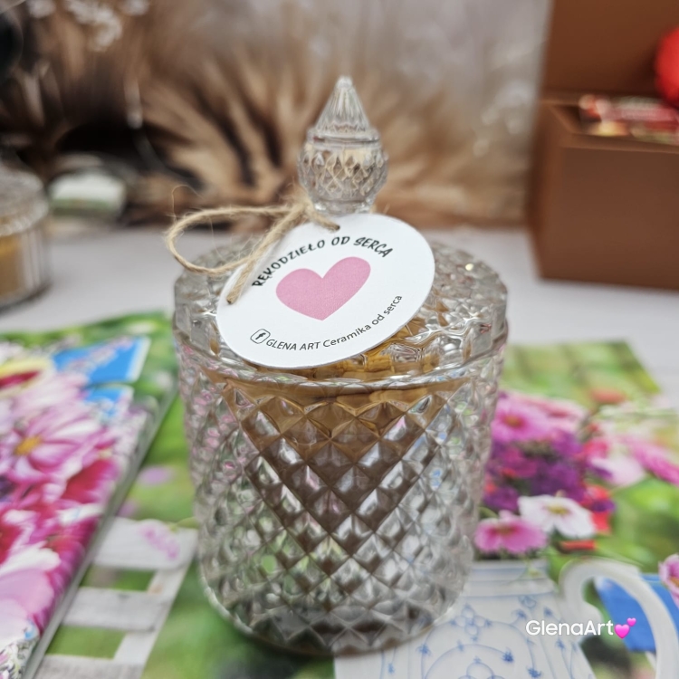 Świeca pszczela świeczka z wosku pszczelego wosk pszczeli w krysztale naturalna świeca z 100 % wosku pszczelego naturalny bez chemii pachnąca miodkiem naturalna świeczka pszczela