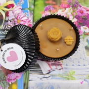 Świeca świeczka z wosku pszczelego wosk pszczeli w czarnym krysztale naturalna świeca z 100 % wosku pszczelego naturalny bez chemii pachnąca miodkiem naturalna świeczka pszczela