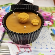 Świeca świeczka z wosku pszczelego wosk pszczeli w czarnym krysztale naturalna świeca z 100 % wosku pszczelego naturalny bez chemii pachnąca miodkiem naturalna świeczka pszczela