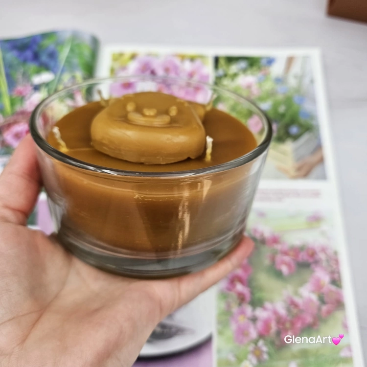 Świeca świeczka w szkle z wosku pszczelego wosk pszczeli w grubym szkle naturalna świeca z 100 % wosku pszczelego naturalny bez chemii pachnąca miodkiem naturalna świeczka pszczela pachnąca miodem