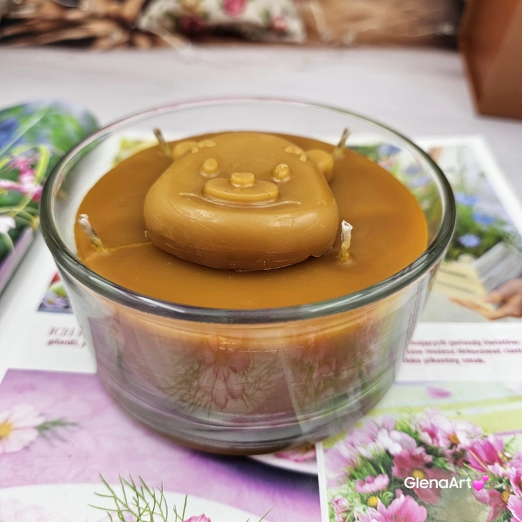 Świeca świeczka w szkle z wosku pszczelego wosk pszczeli w grubym szkle naturalna świeca z 100 % wosku pszczelego naturalny bez chemii pachnąca miodkiem naturalna świeczka pszczela pachnąca miodem