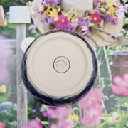 Czarka miseczka ceramiczna filiżanka bez ucha kobaltowa z zajączkiem wewnątrz czarki rękodzieło ceramika kobaltowy kolor