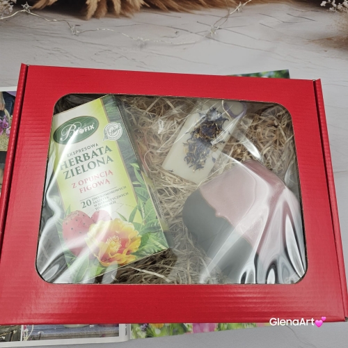 Dzień Kobiet prezent na DZIEŃ KOBIET 8 marca dla dziewczyny żony prezent dla ukochanej box prezentowy na dzień Kobiet kubek ceramiczny ręcznie robiony i herbata biofix na wiosenne wieczory i zawieszka florencka pachnąca sojowa z suszkami