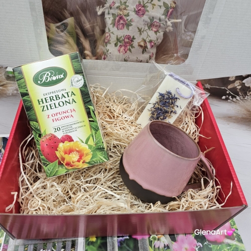 Dzień Kobiet prezent na DZIEŃ KOBIET 8 marca dla dziewczyny żony prezent dla ukochanej box prezentowy na dzień Kobiet kubek ceramiczny ręcznie robiony i herbata biofix na wiosenne wieczory i zawieszka florencka pachnąca sojowa z suszkami