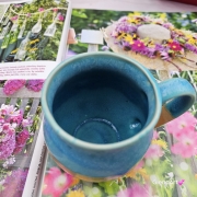 Kubek czeski turkusowy ceramiczny Glena Art beczułka turkusowa kubek turkusowy z uszkiem do kawy herbaty ulubiony kubek ceramiczny ceramika 250 ml