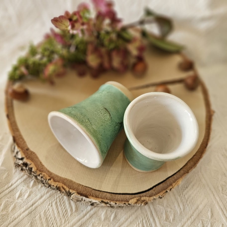 Szklanka ceramiczna zielona espresso ręcznie toczona kaszubska ceramika
