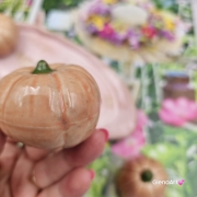 Dynia mała ceramiczna figurka dyni ręcznie robiona figurka na stół lub gdzie chcesz mini dynia dyńki mini na jesień