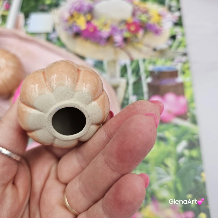 Dynia mała ceramiczna figurka dyni ręcznie robiona figurka na stół lub gdzie chcesz mini dynia dyńki mini na jesień