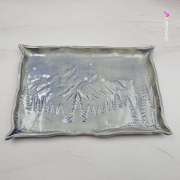 Talerzyk półmisek z górami z widokiem górskim ręcznie ulepiony w kolorze jasno niebieskim talerzyk 19x13 cm na biżuterię cukierki lub na co potrzebujesz