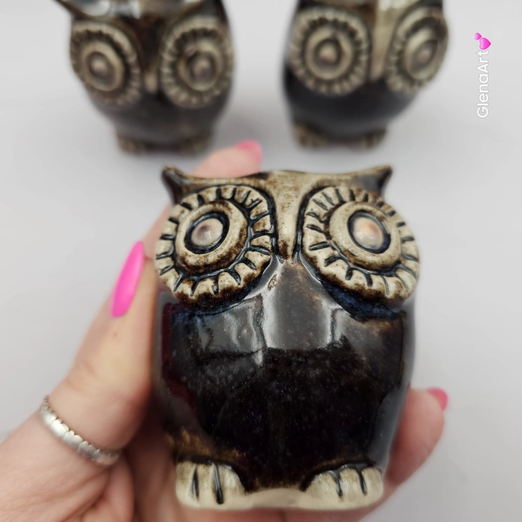Sowa ceramiczna figurka sowy ręcznie robiona w pięknych nocnych barwach figurka na stół lub gdzie chcesz w ciemnych kolorach