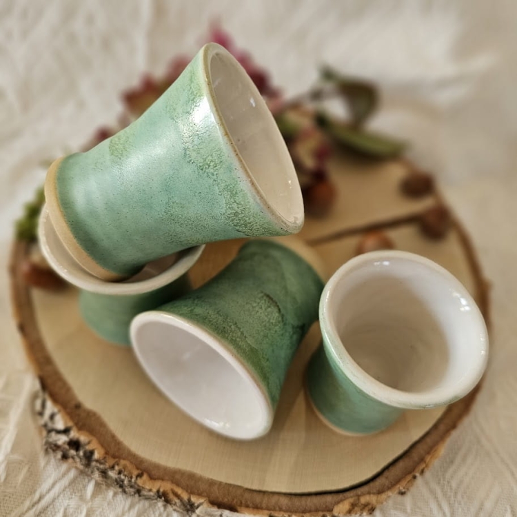 Szklanka ceramiczna zielona espresso ręcznie toczona kaszubska ceramika