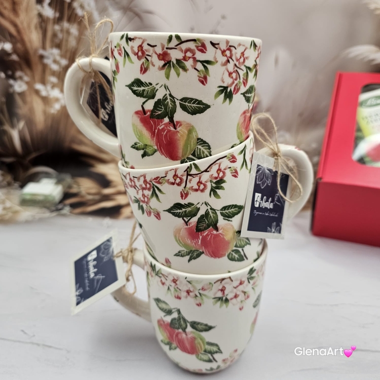Filiżanka ZAJĄC z ZAJĄCEM SZARAKIEM ceramiczna ze spodkiem i zwierzakiem w środku ręcznie toczona i malowana elegancka filiżanka z pięknym szkliwem beżowym i niebieskim kubek zajączek