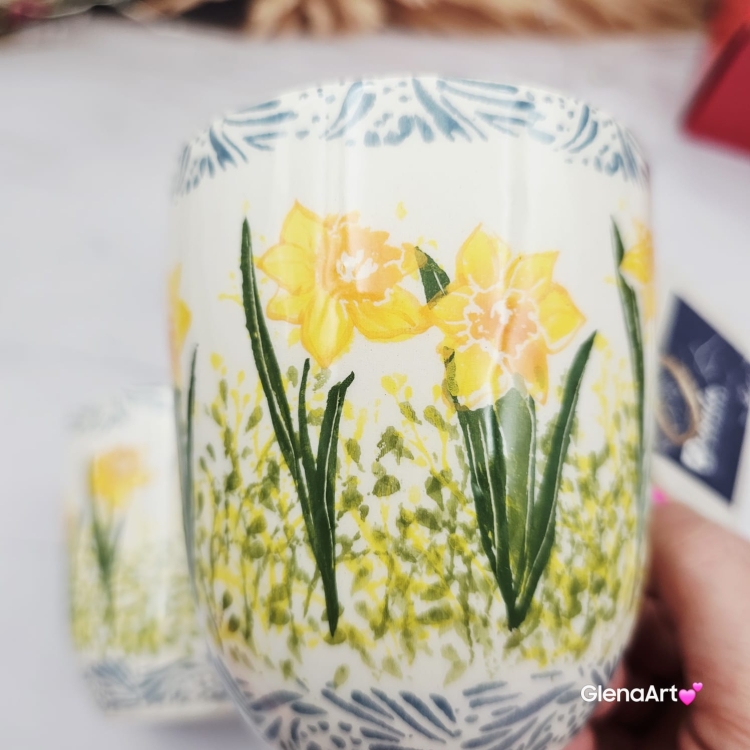 Kubek ceramiczny Bell Narcyz kaszubska ceramika ręcznie zdobiony Arbata kubek narcyzy