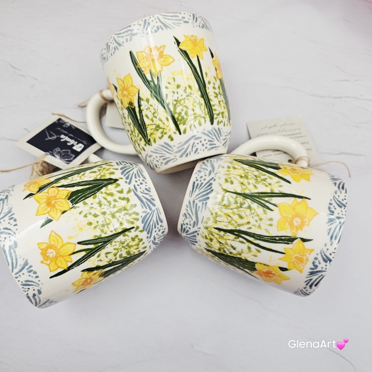 Kubek ceramiczny Bell Narcyz kaszubska ceramika ręcznie zdobiony Arbata kubek narcyzy