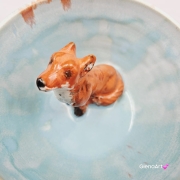 Filiżanka LISEK ceramiczna ze spodkiem i figurką Lisa rudego w środku ręcznie toczona i malowana ze spodkiem szkliwa białe i błękitne kubek lisek rudzielec cwany lisek :) kubek lisek