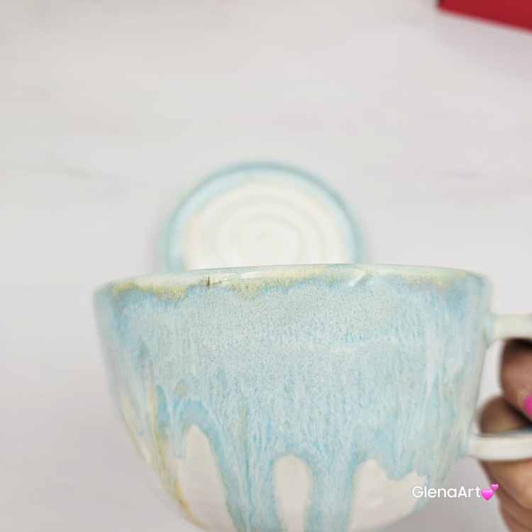 Filiżanka LISEK ceramiczna ze spodkiem i figurką Lisa rudego w środku ręcznie toczona i malowana ze spodkiem szkliwa białe i błękitne kubek lisek rudzielec cwany lisek :) kubek lisek