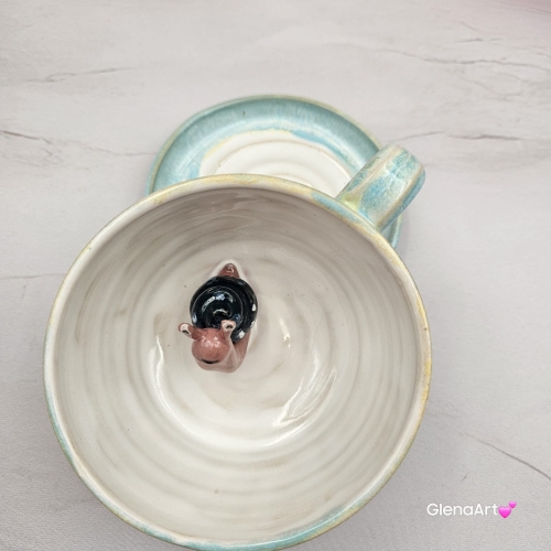 Filiżanka ŚLIMAK ze ślimakiem ceramiczna ze spodkiem i ŚLIMACZKIEM w środku ręcznie toczona i malowana elegancka filiżanka odcienie bieli i błękitu kubek ślimak kubek ślimak ze ślimakiem