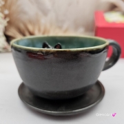Filiżanka ze spodkiem i pieskiem BULDOŻKIEM czarnym FRANCUSKIM ceramiczna ze spodkiem i czarnym pieskiem ręcznie toczona i malowana elegancka filiżanka z pięknym szkliwem BULDOŻEK FRANCUSKI kubek z pieskiem buldożkiem czarnym