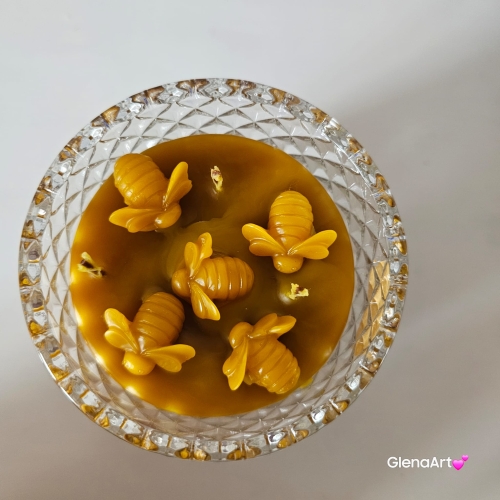 Świeca pszczela świeczka z wosku pszczelego wosk pszczeli w krysztale naturalna świeca z 100 % wosku pszczelego naturalny bez chemii pachnąca miodkiem naturalna świeczka pszczela