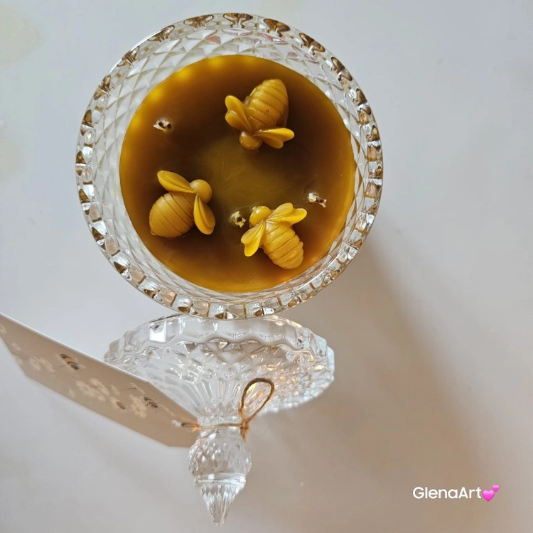 Świeca pszczela świeczka z wosku pszczelego wosk pszczeli w krysztale naturalna świeca z 100 % wosku pszczelego naturalny bez chemii pachnąca miodkiem i propolisem naturalna świeczka pszczela