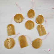 Zawieszka florencka ozdoba wielkanocna z wosku pszczelego 100 % naturalna na sznurku naturalnym zawieszka na gałązki wierzby lub brzózki wielkanocne zawieszka motyw wielkanocny wosk pszczeli zawieszka naturalna