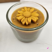 Świeca pszczela świeczka w szkle z wosku pszczelego wosk pszczeli w grubym szkle naturalna świeca z 100 % wosku pszczelego naturalny bez chemii pachnąca miodkiem i propolisem naturalna świeczka pszczela pachnąca miodem